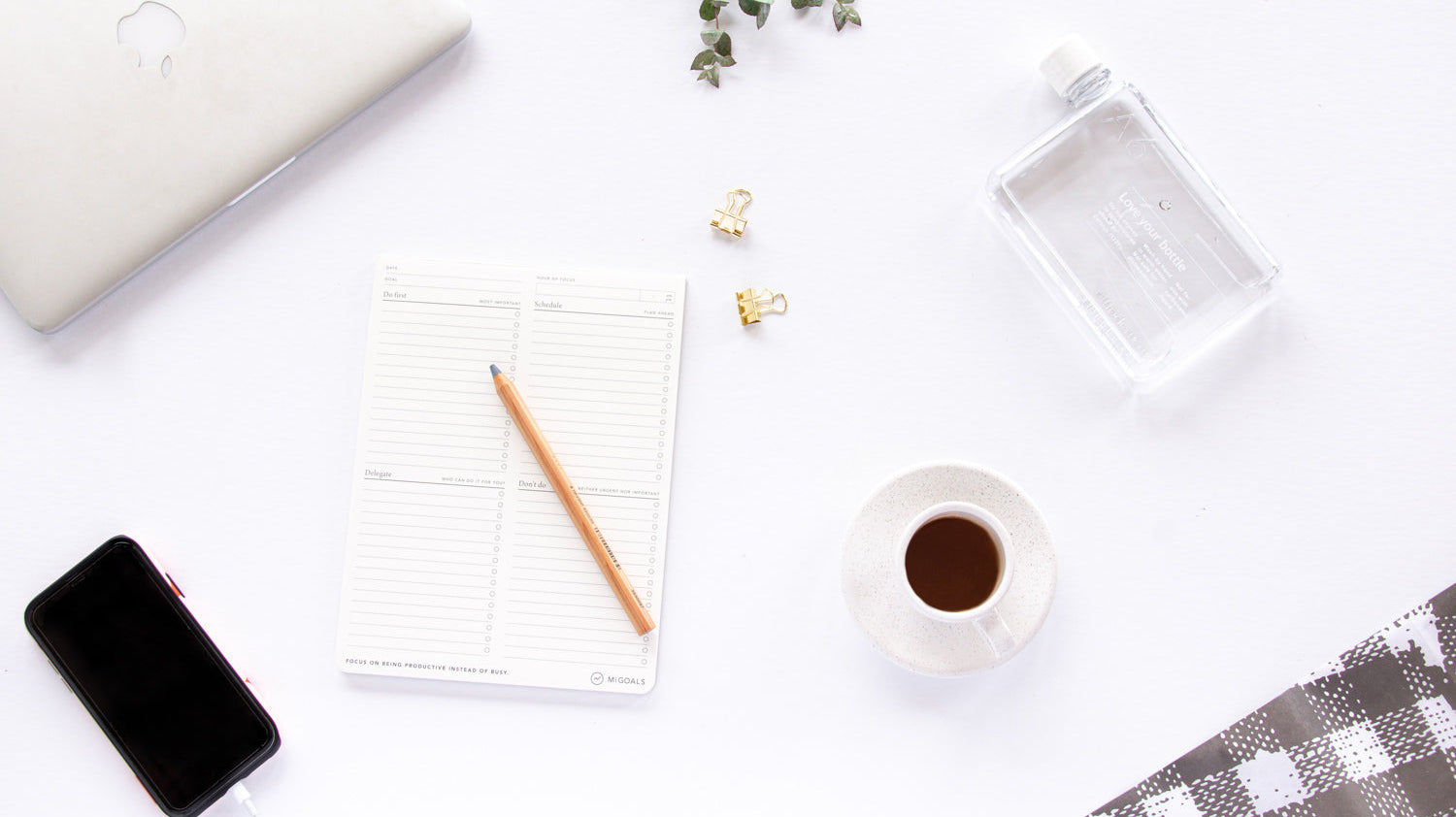 Striking the Right Balance in Custom Branded Corporate Gifting