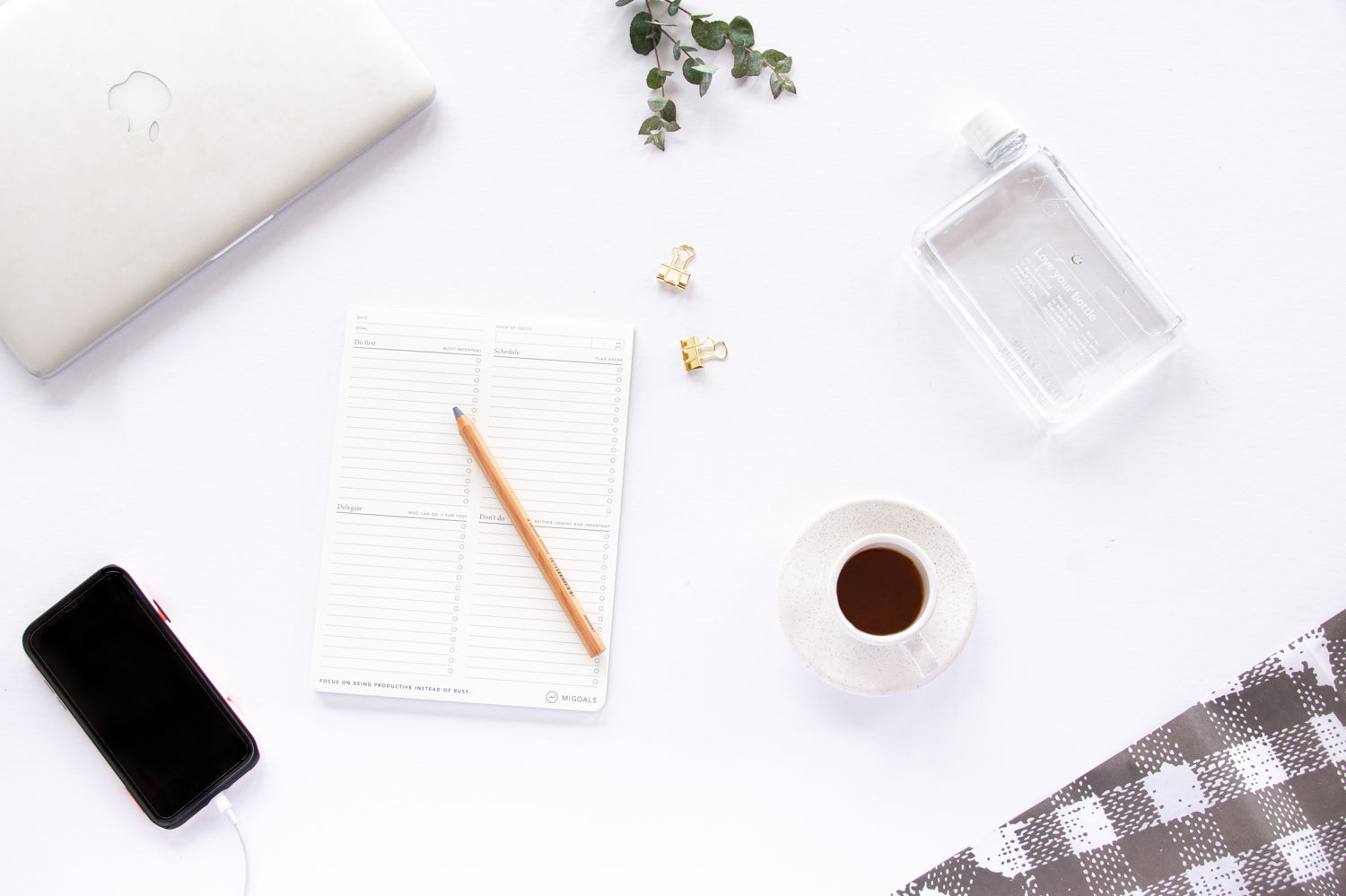 Striking the Right Balance in Custom Branded Corporate Gifting